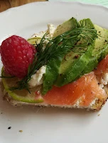 Avocado Lachs Brot