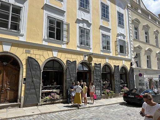 Café & Tagesbar Minoo Passau photo 5